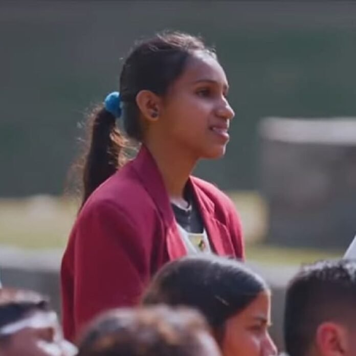 रायपुर की युक्तामुखी का PM मोदी से सवाल:छोटी-छोटी जीत से खुश कैसे रहें? पीएम बोले- 'टारगेट ऐसा बनाएं, जो पकड़ में ना हो'