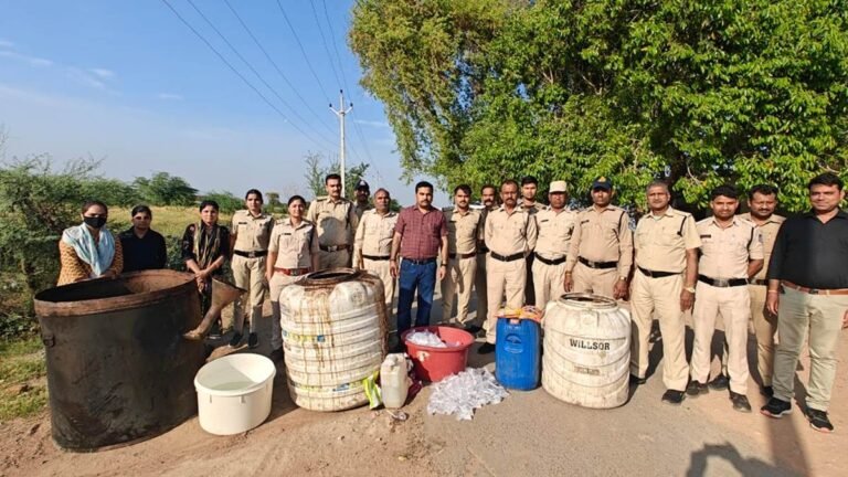 होली से पहले ग्‍वालियर में आबकारी विभाग की बड़ी कार्रवाई, 10 लाख रुपए से अधिक लागत की अवैध शराब जब्‍त