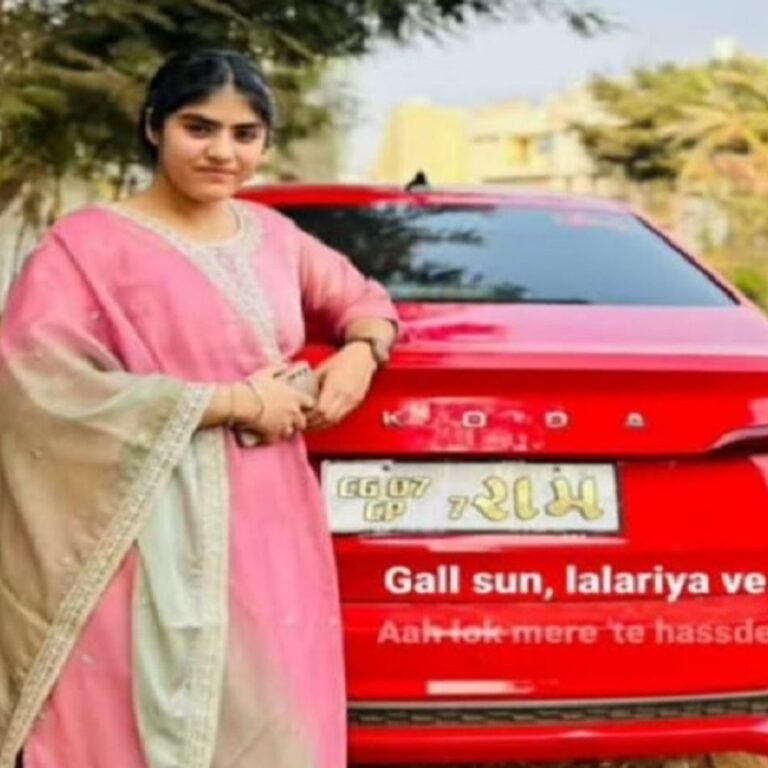 डिवाइडर से टकराकर पलटी कार, उड़े परखच्चे VIDEO:भाजपा महिला मोर्चा अध्यक्ष की बेटी की मौत, दोस्तों संग घर लौटते वक्त हादसा, 3 गंभीर