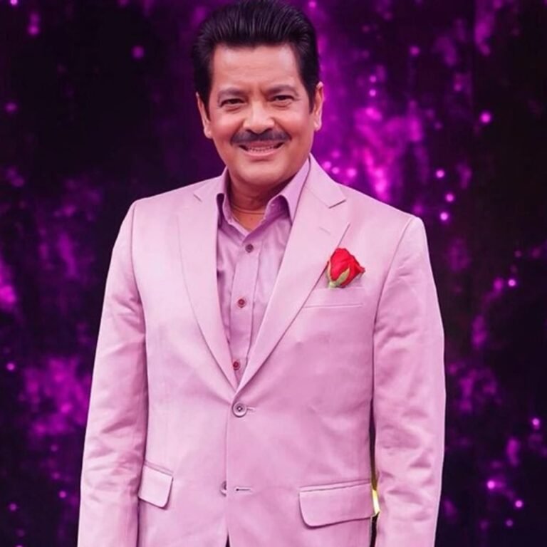 किसिंग कंट्रोवर्सी पर उदित नारायण ने खुद का मजाक उड़ाया:कहा, वो दो साल पुराना ऑस्ट्रेलिया का वीडियो है, कॉन्सर्ट में महिला को किस कर विवादों में थे