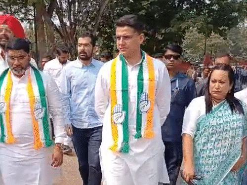 रायपुर में कवासी से मिलने सेंट्रल जेल पहुंचे सचिन पायलट:पॉलिटिकल अफेयर्स कमेटी में होगी हार की समीक्षा, संगठन में बदलाव को लेकर भी होगी चर्चा