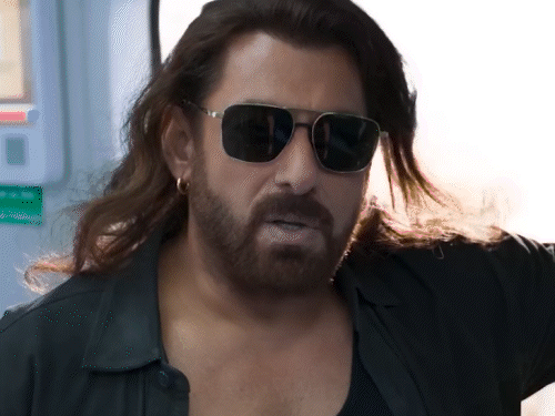 क्या सिकंदर से सुधरेगा सलमान का ट्रैक रिकॉर्ड:ईद पर पिछली दो फिल्में रहीं एवरेज, ट्रेड एक्सपर्ट बोले-300 करोड़ के पार जा सकती है फिल्म