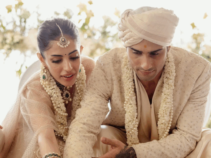 मेरे पिता मेरी जिंदगी में कभी नहीं थे- प्रतीक बब्बर:नाम में से हटाया पिता का सरनेम, बोले- मां की लेगेसी से रिश्ता रखना चाहता हूं