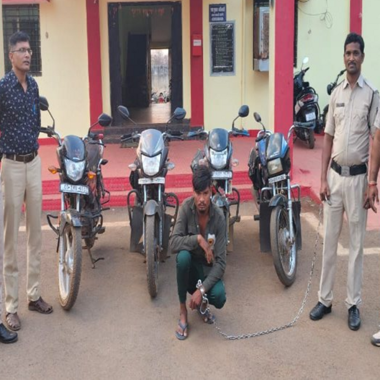 बालोद में गर्लफ्रेंड संग घूमने निकला बाइक चोर:ग्रामीणों ने पकड़ा तो मोटरसाइकिल और युवती को छोड़कर भागा, पुलिस ने धरदबोचा, 5 बाइक बरामद