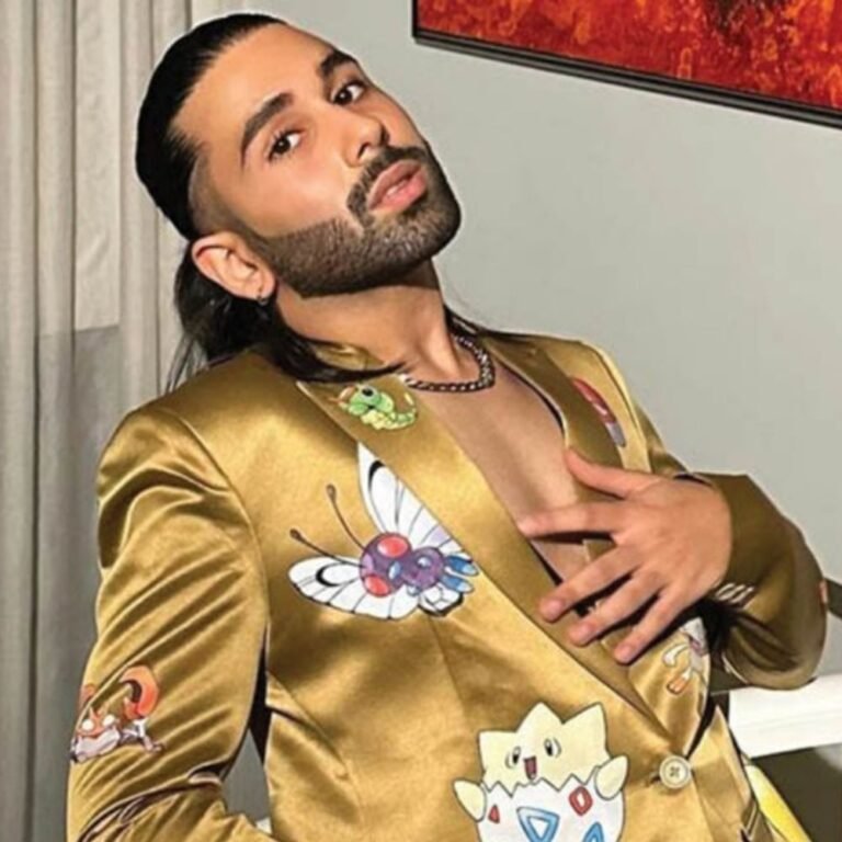 बॉलीवुड इन्फ्लुएंसर ओरी पर कटरा में शराब पीने का आरोप:वैष्णो देवी मंदिर के पास होटल में पार्टी का वीडियो सामने आया, 7 पर केस दर्ज