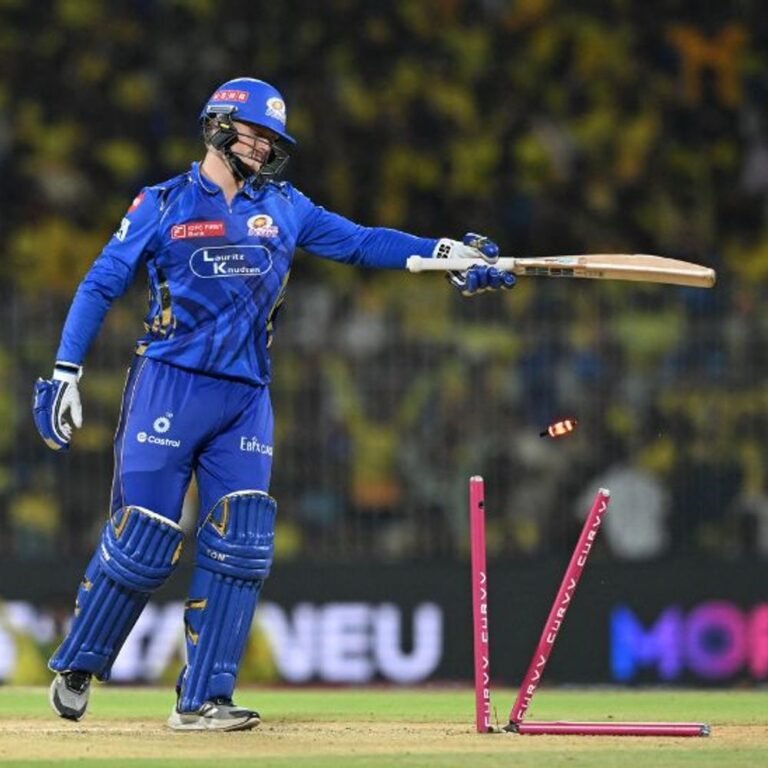 IPL में CSK vs MI:मुंबई की फिफ्टी पूरी, 3 विकेट भी गंवाए; अश्विन ने विल जैक्स को कैच कराया