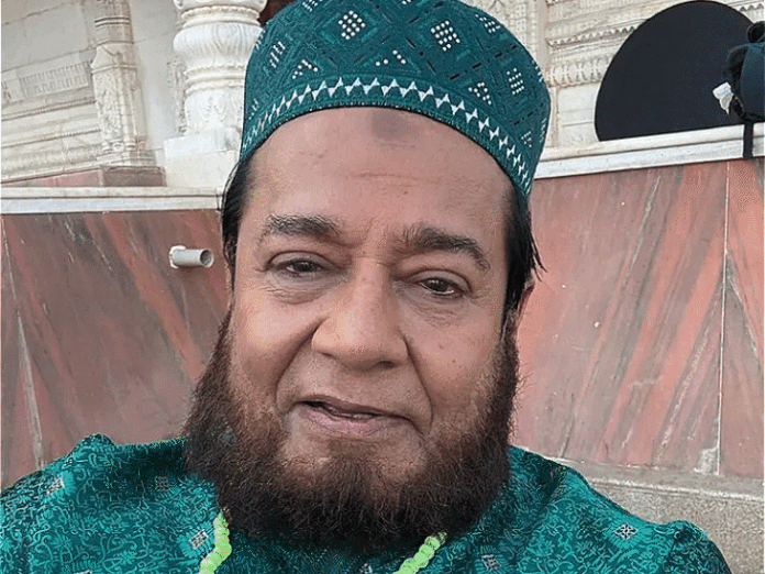 अनूप जलोटा ने लिया मौलाना का गेट अप, ट्रोल हुए:यूजर ने लिखा- यह गलत है; सिंगर ने अपकमिंग फिल्म के लिए चेंज किया लुक