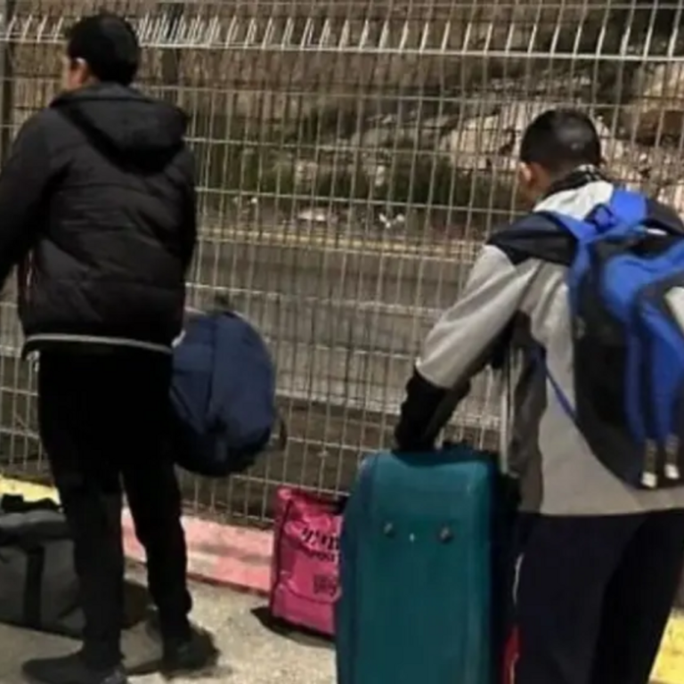 इजराइल ने वेस्ट बैंक से 10 भारतीय मजदूरों को छुड़ाया:एक महीने से फिलिस्तीनियों ने बंधक बना रखा था, पासपोर्ट भी जब्त कर लिए थे