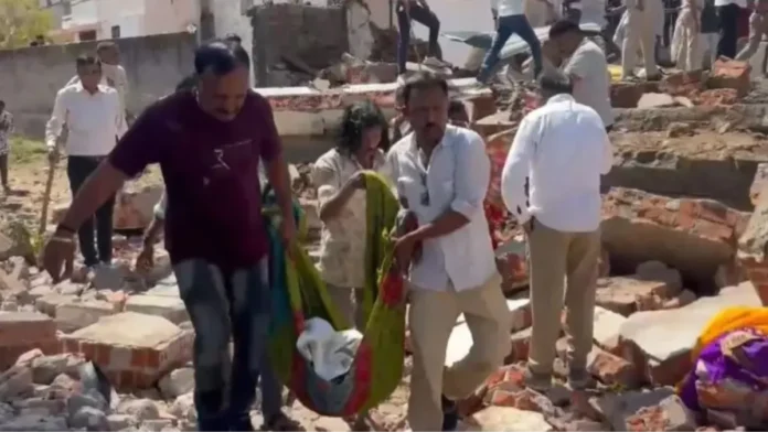 गुजरात पटाखा फैक्ट्री विस्फोट में मप्र के 27 लोग हताहत... मरने वालों में देवास के 10 और हरदा के 16 मजदूर शामिल