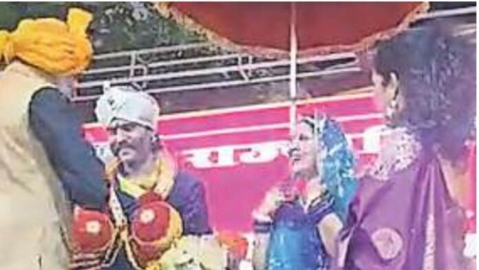 दतिया राजपरिवार विवाद: दामाद राहुल देव और उनकी पत्नी क्षत्रिय समाज से बाहर… खुद को घोषित किया था 14वां राजा