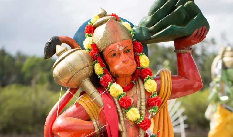 Hanuman Janmotsav 2025: हनुमान जन्मोत्सव पर बजरंगबली को कैसे अर्पित करें चोला? जानिए संपूर्ण विधि और पूजा की सामग्री