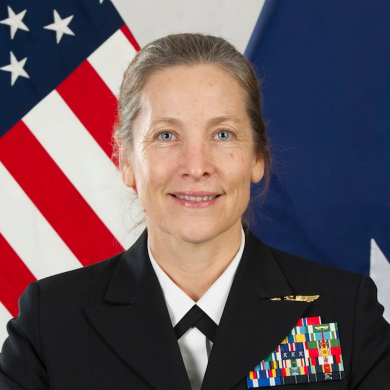 वर्ल्ड अपडेट्स:ट्रंप ने नाटो में तैनात महिला एडमिरल को हटाया, तीन महीने में 9 अफसरों की छुट्टी