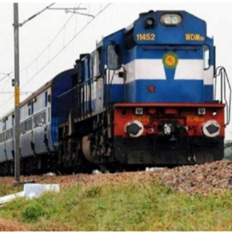 शिवनाथ एक्सप्रेस में करीब 55 लाख की चोरी:राजनांदगांव से दुर्ग के बीच चलती ट्रेन में महिला का जेवरात और कैश से भरा बैग पार