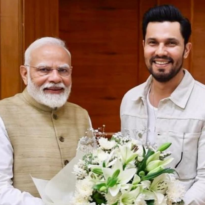 PM मोदी से मिले बॉलीवुड एक्टर रणदीप हुड्डा:बोले- यह मेरा सबसे बड़ा सम्मान और सौभाग्य, पीठ थपथपाकर काम करते रहने को प्रेरित किया