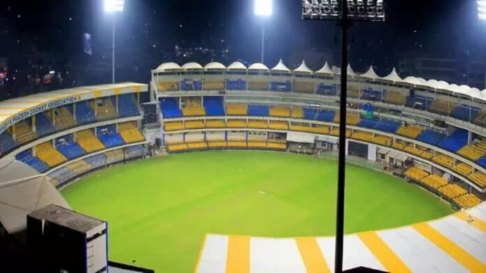 इंदौर के होलकर स्टेडियम को बम से उड़ाने की धमकी, मेल में लिखा- 'पाकिस्तान से पंगा मत लो'