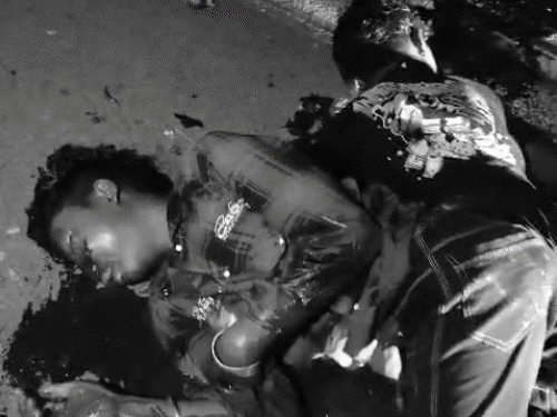 छत्तीसगढ़ में 2 सड़क हादसों में 6 की मौत:छुईखदान में खाई में गिरा मालवाहक; बलरामपुर में 2 बाइकों के बीच आमने-सामने टक्कर