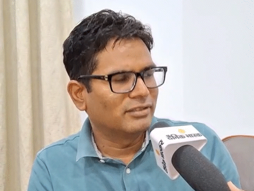 जब भ्रष्ट अफसरों को मंत्री OP ने सिखाया सबक:मंत्रालय बुलाकर कहा- तुम्हारी फाइलें हैं, ACB को दे दूंगा, कुछ में सिर्फ कोरे कागज थे