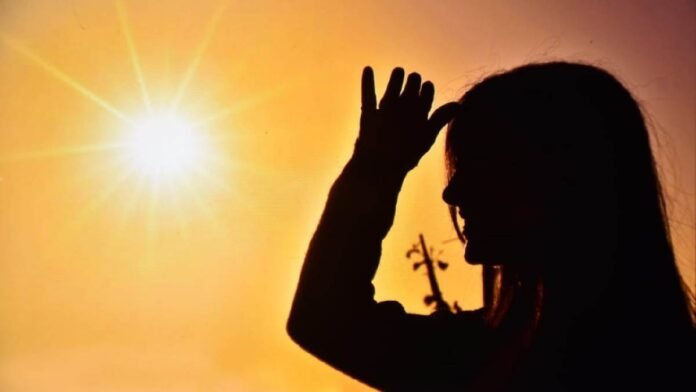 Heat Stroke: ग्वालियर में 44-45 डिग्री तापमान में बढ़े हीट स्ट्रोक के मामले, जानिए क्या हैं इसके लक्षण और कैसे बचें इससे