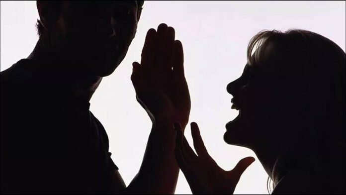 गुस्से में पत्नी ने पति के सीने पर मार दिया चिमटा, वहीं मर गया... एमपी के बैतूल की घटना