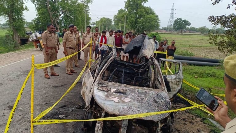 यूपी के चित्रकूट में मिली सतना के नंबर प्लेट वाली जली हुई कार, अंदर थी एक लाश