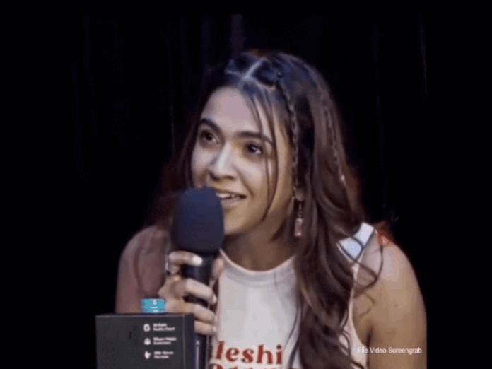 लेटेंट विवाद के बाद अपूर्वा मुखीजा को मकानमालिक ने भगाया:नोटिस चिपकाने, समन करने आती थी पुलिस, बिल्डिंग के लोग बोले- इसलिए अकेली लड़की को घर नहीं देते