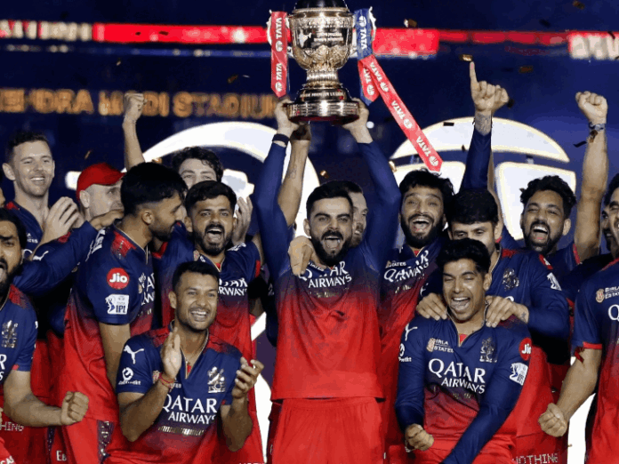 RCB की जीत पर झूमी फिल्म इंडस्ट्री:रणवीर-अजय-रश्मिका ने दी बधाई, आमिर ने विराट को बताया परफेक्शनिस्ट,अल्लू अर्जुन के बेटे ने खुद पर डाला पानी