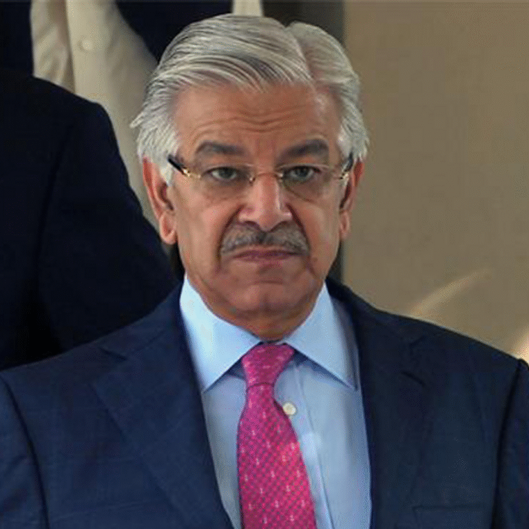 PAK रक्षा मंत्री बोले- भारत को जल युद्ध में हराएंगे:कहा- भारत जानबूझकर चिनाब का पानी कंट्रोल कर रहा; सीक्रेट बातचीत से इनकार