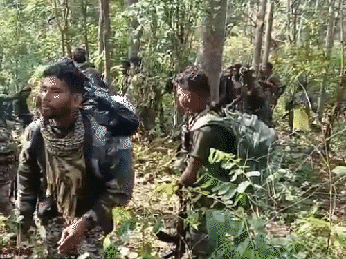 अबूझमाड़ में एनकाउंटर…जवानों ने 2 नक्सलियों को किया ढेर:दोनों के शव और हथियार के साथ गोला-बारूद बरामद, सुबह से फायरिंग जारी