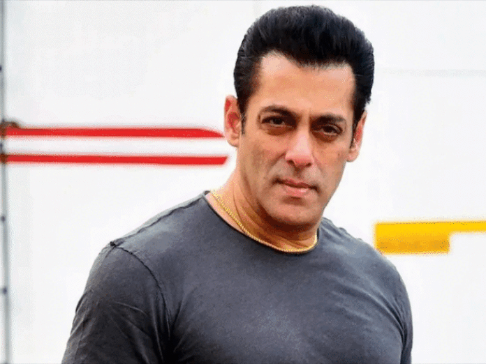 आमिर-गौरी के रिश्ते पर सलमान ने ली चुटकी!:कपिल के शो में शादी के सवाल पर बोले- वो परफेक्शनिस्ट हैं, शादी को परफेक्ट बनाकर छोड़ेंगे