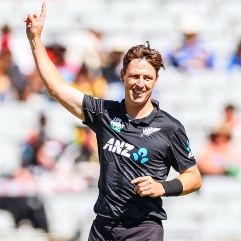 कॉन्वे की फिफ्टी से न्यूजीलैंड जीता:ट्राई सीरीज के तीसरे मैच में जिम्बाब्वे को 8 विकेट से हराया; मैट हेनरी को 3 विकेट