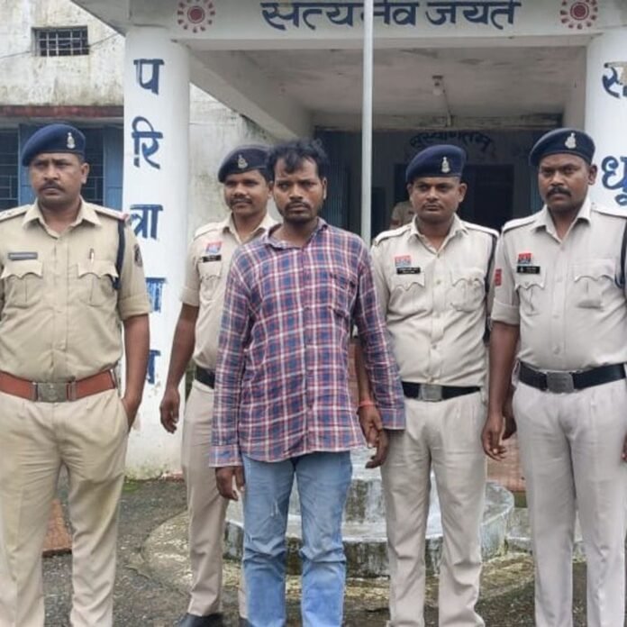 जशपुर में गौ तस्करी के खिलाफ कार्रवाई:37 गौवंश मुक्त, एक तस्कर गिरफ्तार; अभियान में अब तक 1100 पशु बचाए