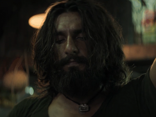 रणवीर सिंह के बर्थडे पर धुरंधर का फर्स्ट लुक जारी:बेहतरीन बैकग्राउंड म्यूजिक के साथ दिखा इंटेंस लुक, अजीत डोभाल के रोल में दिखे आर.माधवन