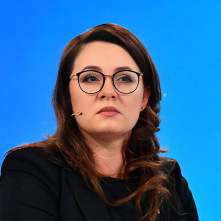 यूक्रेन की प्रधानमंत्री बनीं यूलिया स्विरीडेंको:इन्होंने ट्रम्प से मिनरल डील कराई थी; पुराने PM को रक्षा मंत्री बनाने का वादा कर पलटे जेलेंस्की