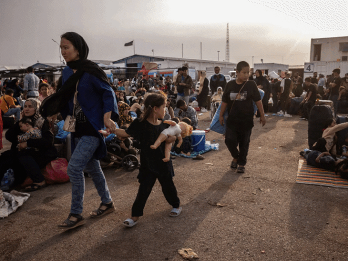 6 महीने में ईरान ने 14 लाख अफगानी जबरन निकाले:मारा-पीटा, पैसे छीने, नाबालिगों को बिना मां-बाप सीमा पार भेजा, जासूसी-आतंकी हमले के आरोप लगाए