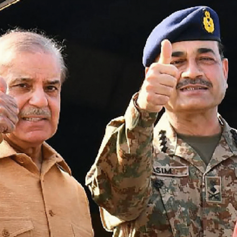 पाकिस्तान में प्रधानमंत्री शहबाज के तख्तापलट की आशंका:राष्ट्रपति जरदारी के इस्तीफे की चर्चा तेज; सेना का नया गेम- मुनीर अगले राष्ट्रपति, बिलावल नए PM