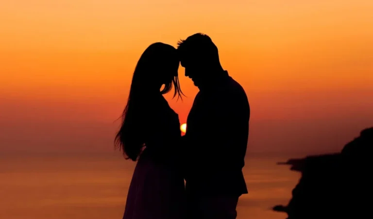 Vishnu Puran Rules: इन जगहों पर यौन संबंध बनाने से होती है धन और आयु की हानि, विष्णु पुराण में बताए गए हैं नियम