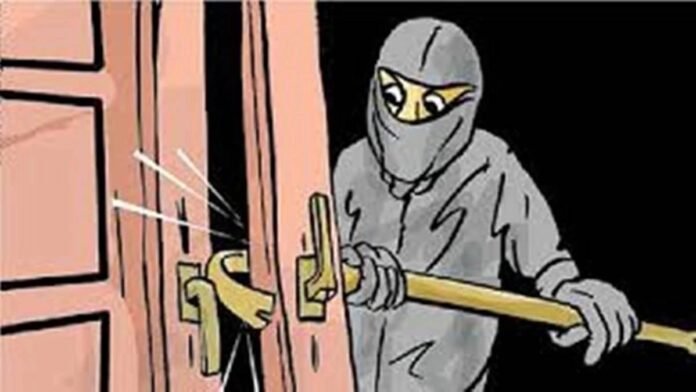 इंदौर में नकाबपोश बदमाशों का तांडव, डॉक्टर-मैनेजर समेत 5 घरों से 20 तोला सोना और नकदी चोरी