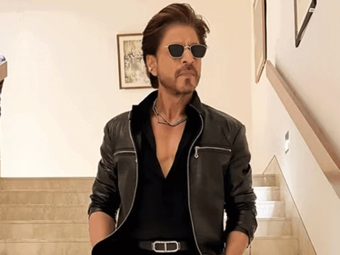 'भाई अब उम्र हो गई':शाहरुख खान को यूजर ने दी रिटायरमेंट की सलाह, किंग खान ने दिया मजेदार जवाब