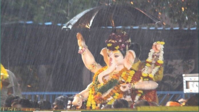 भोपाल में गणेश उत्सव की तैयारियां पूरीं... पंडालों में लगेंगे कैमरे, विसर्जन घाटों पर गोताखोर रहेंगे तैनात