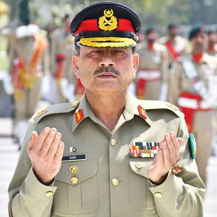 मुनीर ने फिर कश्मीर को गले की नस बताया:PAK आर्मी चीफ डेढ़ महीने में दूसरी बार अमेरिका पहुंचे, कहा- पाकिस्तान एक अधूरा अंतरराष्ट्रीय मुद्दा