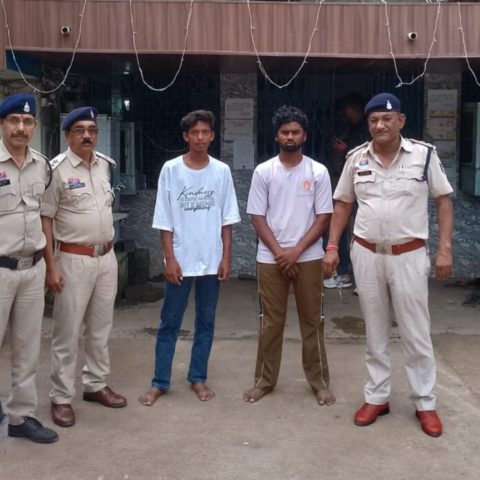 दुर्ग में म्यूअल अकाउंट से साइबर ठगी का खुलासा:बैंक खाते से 1.19 लाख की धोखाधड़ी, दो युवक और दो नाबालिग गिरफ्तार