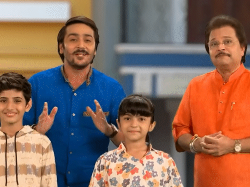 TMKOC में 17 साल बाद हुई नई फैमिली की एंट्री:प्रोड्यूसर असित मोदी ने गोकुलधाम में किया स्वागत, हर सदस्य का परिचय भी कराया