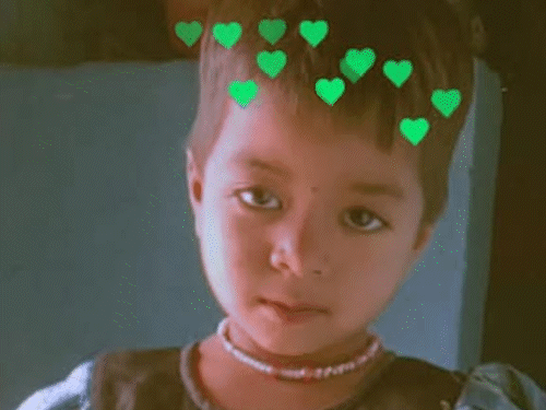 आंगनबाड़ी में सिर पर गिरा लोहे का पाइप...बच्ची की मौत:बिलासपुर में खेलते वक्त हादसा,आप नेता बोलीं-पुलिस ने केस दबाया, अब DJ संचालक पर FIR