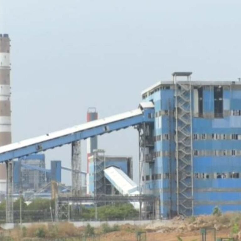 बिलासपुर के NTPC सीपत-प्लांट में प्री-एयर हीटर प्लेटफॉर्म टूटा:2 की मौत और 60 मजदूरों के दबने की सूचना, यूनिट-5 में मेंटेनेंस के दौरान हादसा