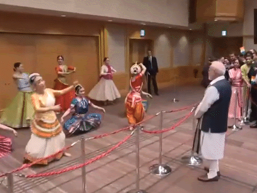 मोदी के स्वागत में जापानी महिला का भरतनाट्यम, VIDEO:गायत्री मंत्र और राजस्थानी भजन सुनाया; ऑपरेशन सिंदूर के लिए बधाई मिली