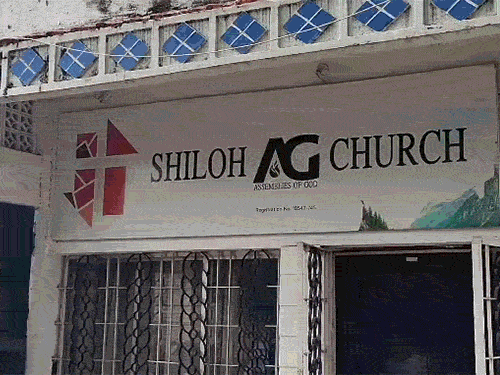 प्रार्थना सभा में धर्मांतरण...हिंदू-ईसाई समुदाय में मारपीट,VIDEO:दुर्ग में चर्च के बाहर भजन-कीर्तन, महिला कार्यकर्ता से बदसलूकी, 10 घंटे प्रदर्शन; बिलासपुर में भी बवाल