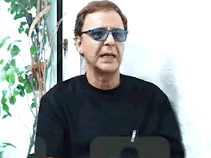 विधु चोपड़ा @73, पिता बोले मुंबई में भूखा मर जाएगा:फ्लॉप होने पर सुसाइड के ख्याल आए, फिर ब्लॉकबस्टर फिल्में बनाकर रचा इतिहास