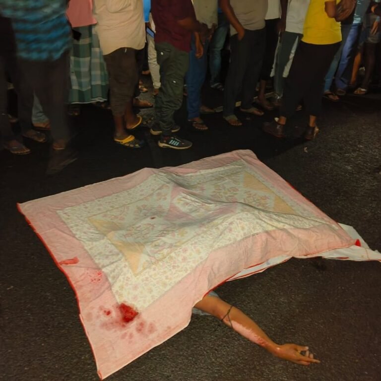 गौरेला-पेंड्रा-मरवाही में दो घटनाओं में दो लोगों की मौत:नो एंट्री में घुसे ट्रक की ठोकर से एक की मौत, दूसरे का शव सड़क किनारे मिला