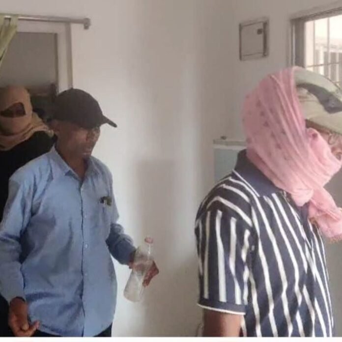 हिरण का शिकार कर मांस बेचने वाले 4 गिरफ्तार:वन विभाग ने जब्त किया मांस-बाइक, पकड़े जाने के डर से ग्रामीण के घर में फेंका था