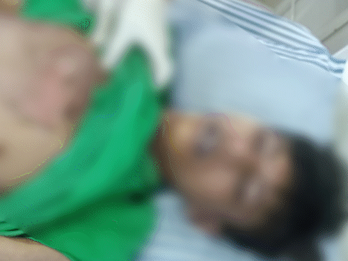 रायपुर में बिजली गिरने से पुलिसकर्मी के बेटे की मौत:फुटबॉल खेल रहा था, एयरपोर्ट का नेविगेशन सिस्टम भी फेल; आज 28 जिलों में अलर्ट